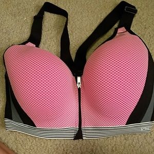 BNWOT 34DDD Victoria's secret racerback sports bra